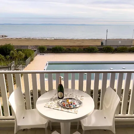 Modern Vacation With A Sea View Balcony アパート *