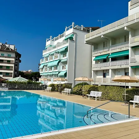 Modern Vacation With A Sea View Balcony リニャーノ・サッビアドーロ